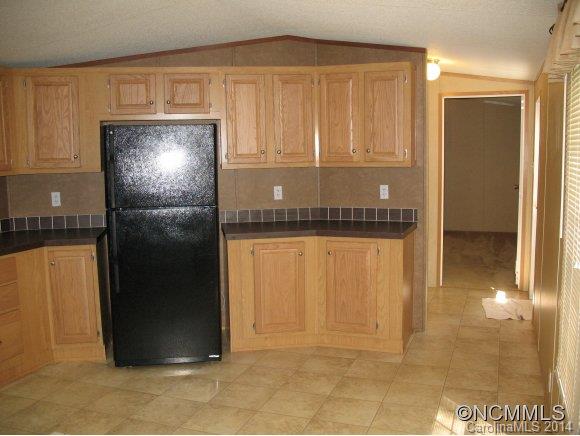 684 Holbert Road Hendersonville, NC 28791 - Photo 6 of 13 Gallery Image 6