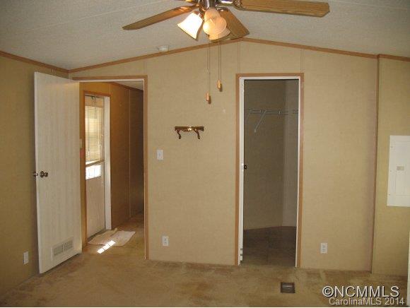 684 Holbert Road Hendersonville, NC 28791 - Photo 8 of 13 Gallery Image 8