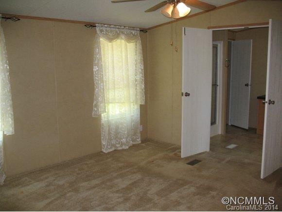 684 Holbert Road Hendersonville, NC 28791 - Photo 9 of 13 Gallery Image 9