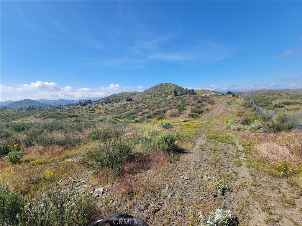 0 Surfiside Menifee, CA 92587 - Photo 4 of 14 a view of a yard with mountains in the background