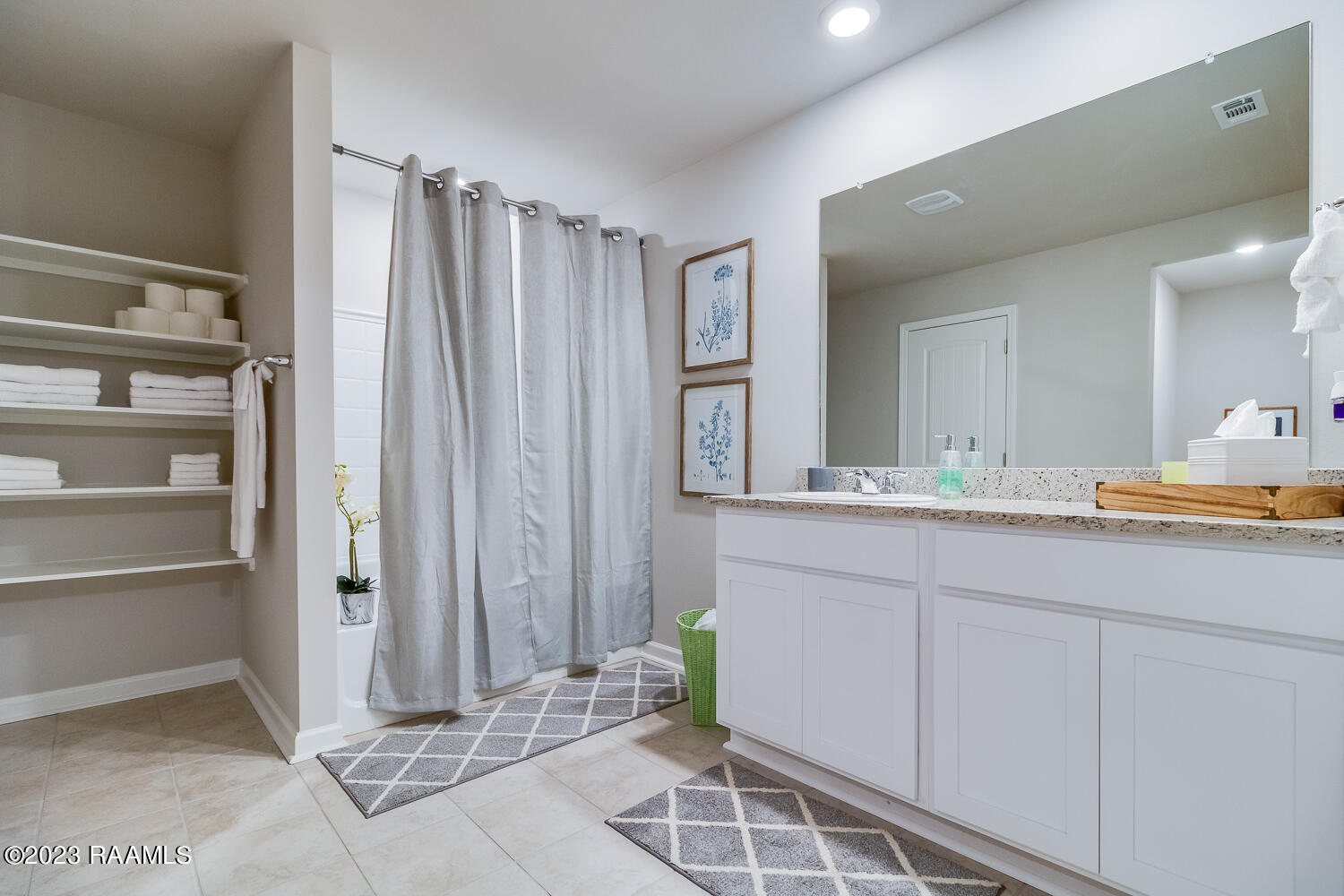 109 Red Pne Drive Lafayette, LA 70501 - Photo 12 of 20 109 Red Pine Dr-14