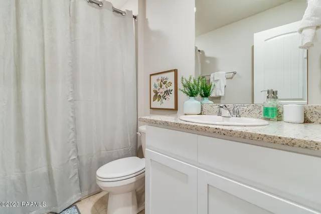 $3,500 | 109 Red Pne Drive, Lafayette, LA 70501