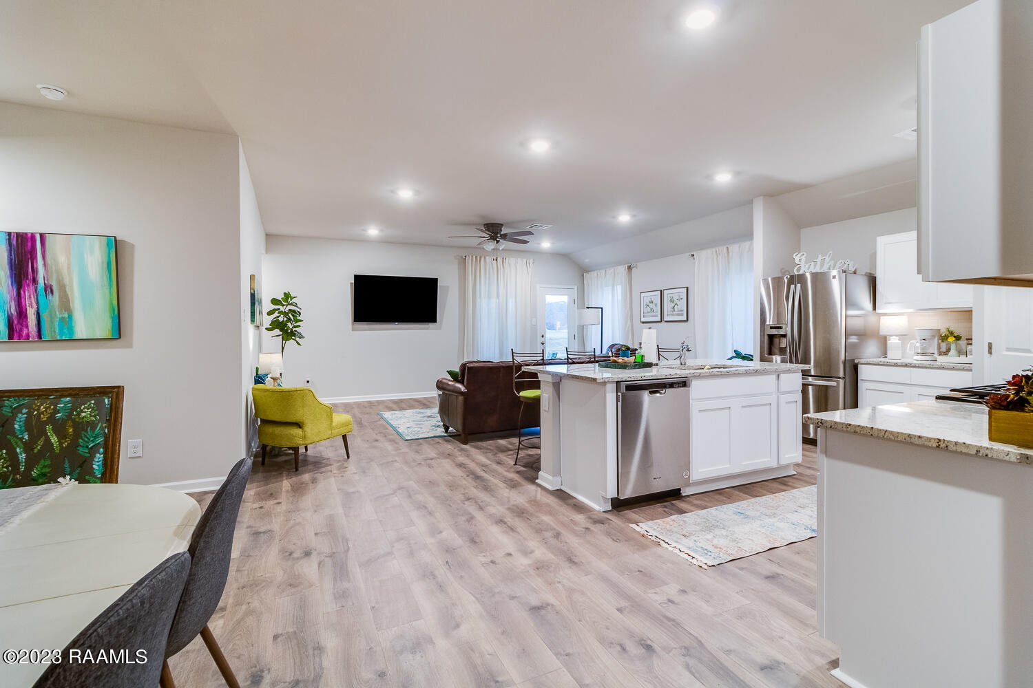 109 Red Pne Drive Lafayette, LA 70501 - Photo 6 of 20 109 Red Pine Dr-8