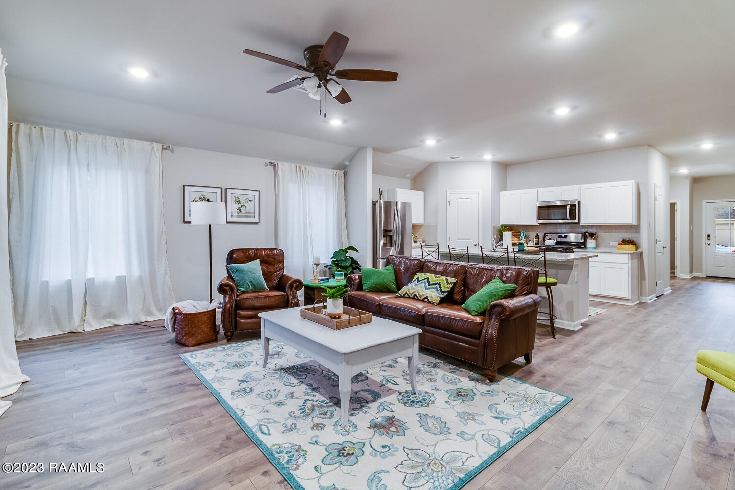 109 Red Pne Drive Lafayette, LA 70501 - Photo 8 of 20 109 Red Pine Dr-10