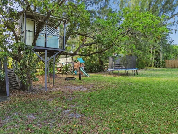 $1,800,000 | 5521 Southwest 109th Avenue, Davie, FL 33328
