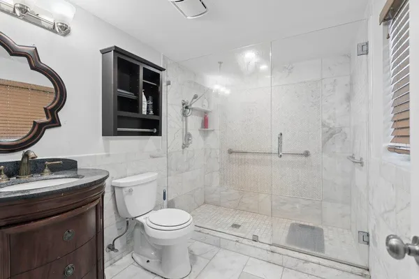 $1,800,000 | 5521 Southwest 109th Avenue, Davie, FL 33328