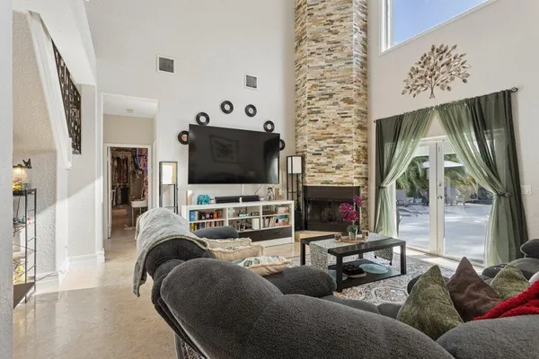 $1,800,000 | 5521 Southwest 109th Avenue, Davie, FL 33328