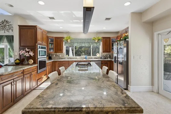$1,800,000 | 5521 Southwest 109th Avenue, Davie, FL 33328