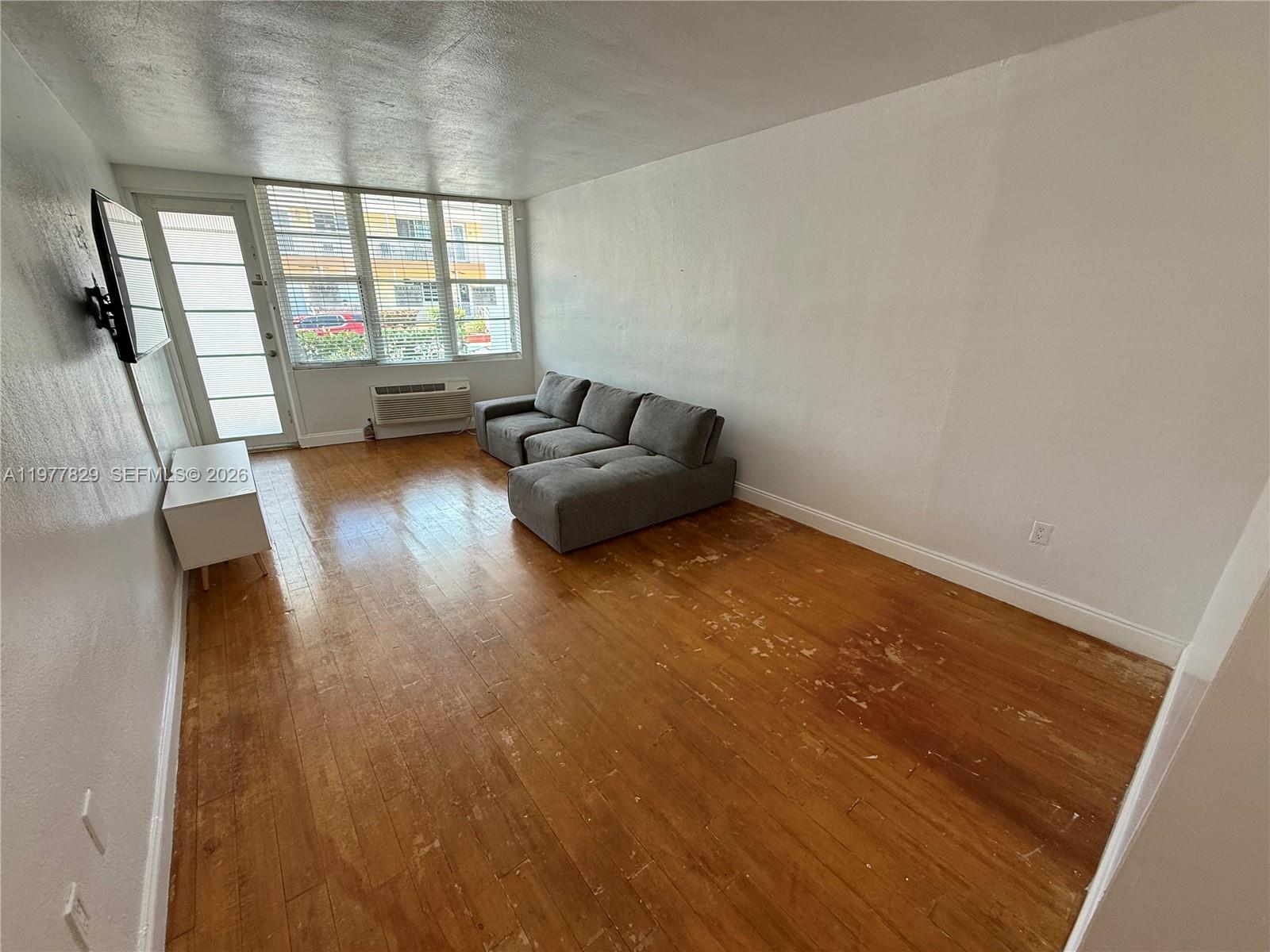 300 74th Street, Unit 6 Miami Beach, FL 33141 - Photo 2 of 6