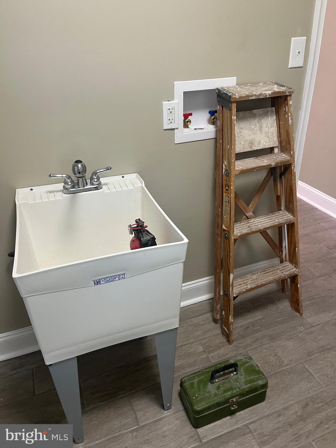 514 Prospect Road Warminster, PA 18974 - Photo 9 of 25 Laundry Room