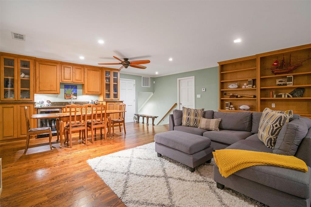 7140 Spring Valley Road Dallas, TX 75240 - Photo 22 of 40