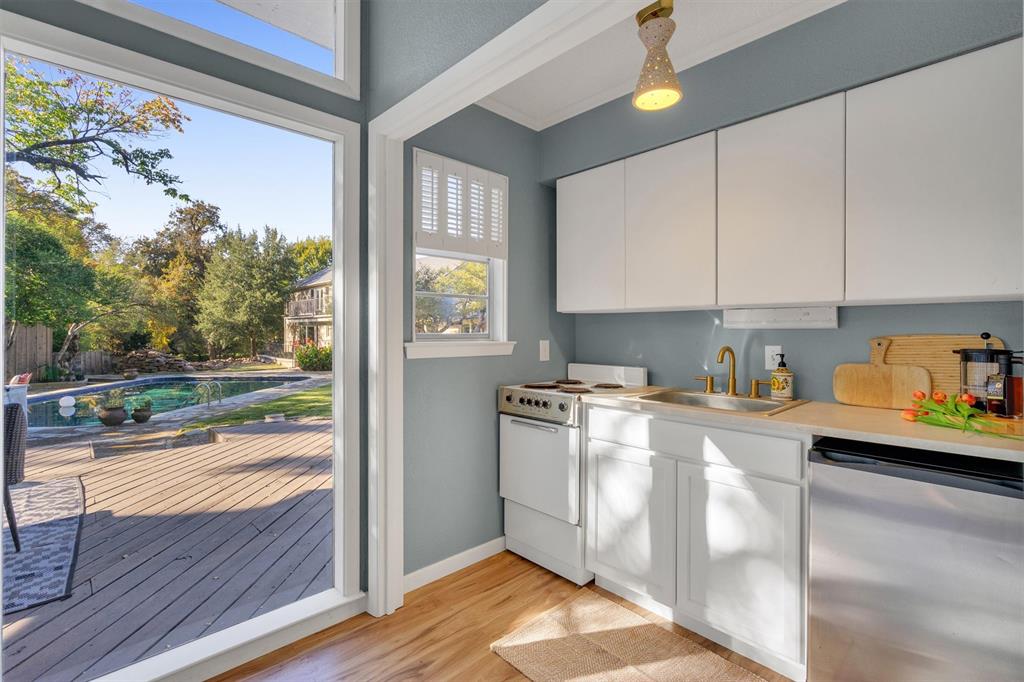 7140 Spring Valley Road Dallas, TX 75240 - Photo 37 of 40