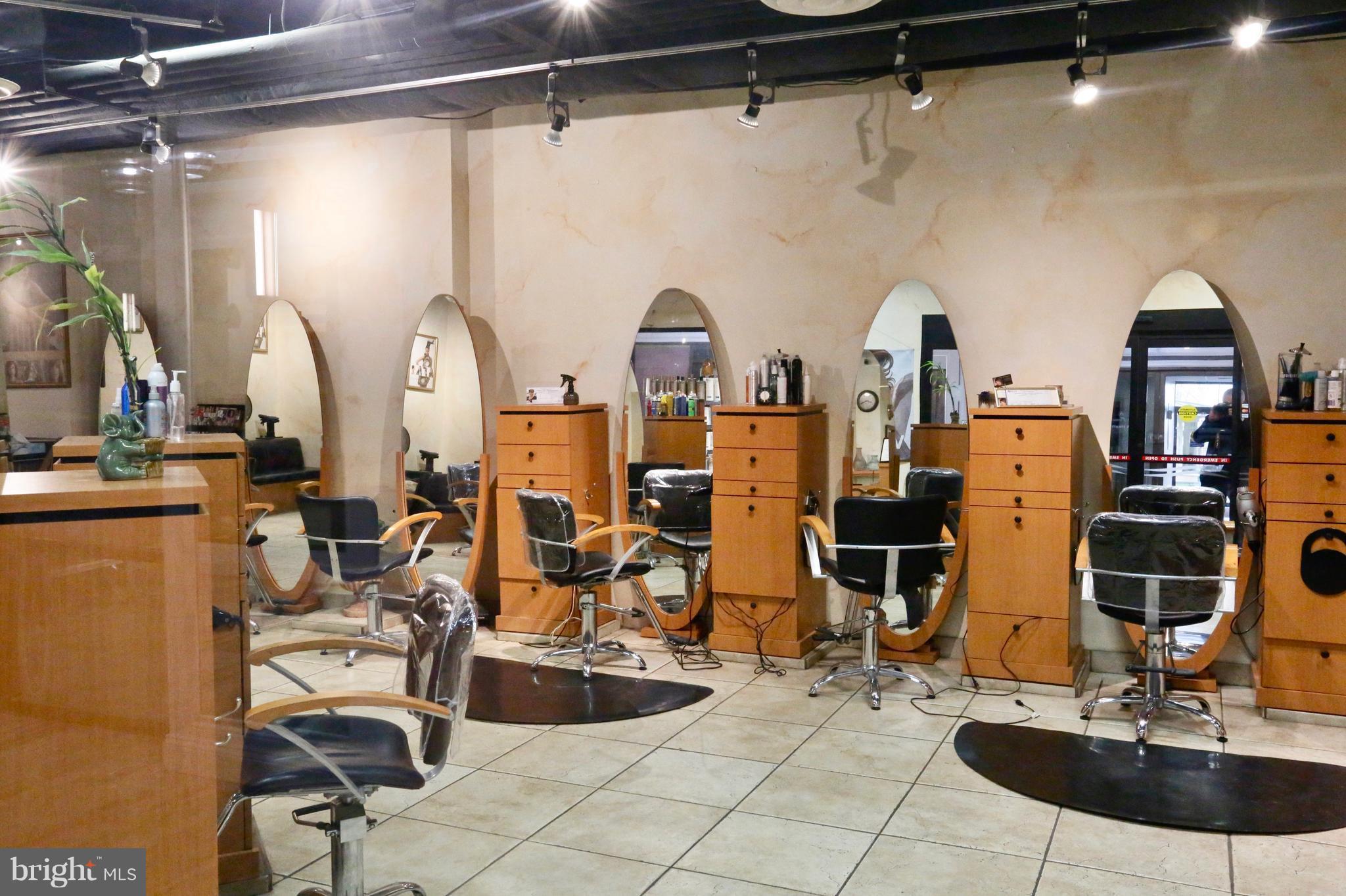 5225 Pooks Hill Road, Unit 1206N Bethesda, MD 20814 - Photo 18 of 25 Extensive Salon/Spa