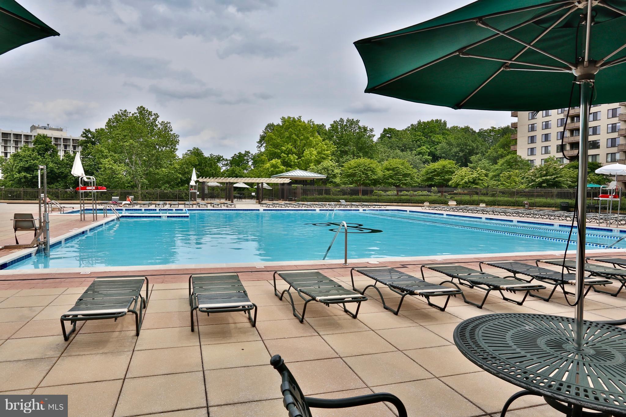 5225 Pooks Hill Road, Unit 1206N Bethesda, MD 20814 - Photo 20 of 25 Outdoor swimming pool
