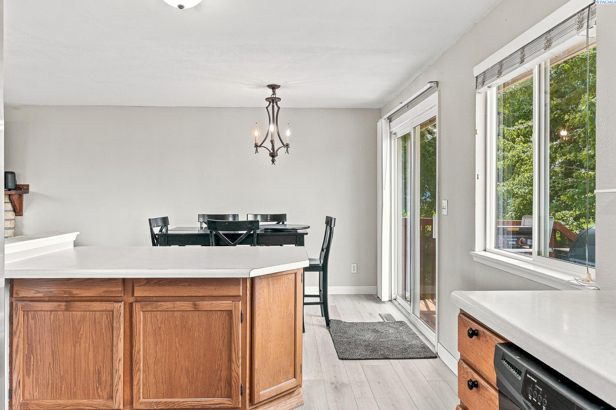 1804 South Bermuda Road Kennewick, WA 99338 - Photo 12 of 45 Gallery Image 12