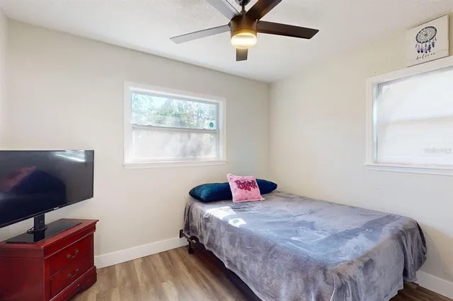 a view of a livingroom with furniture