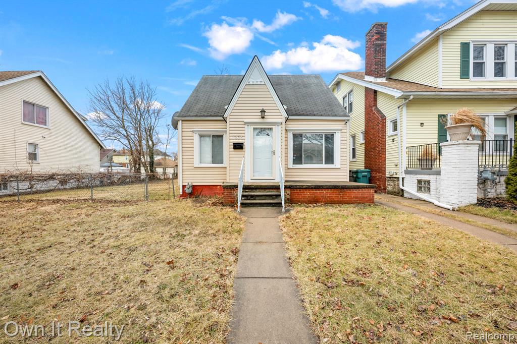 7335 Maple Street Dearborn, MI 48126 - Photo 2 of 34