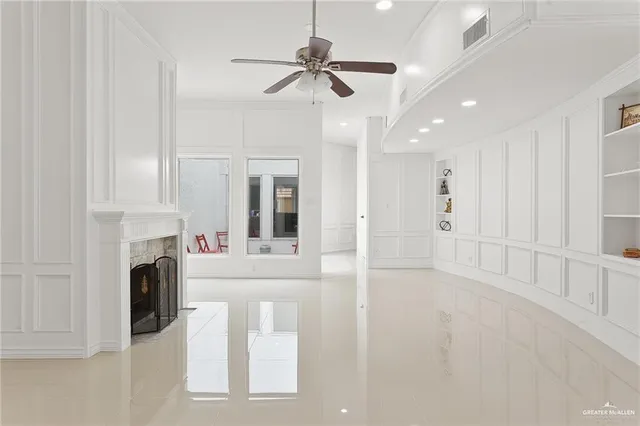 a view of livingroom with washer and dryer