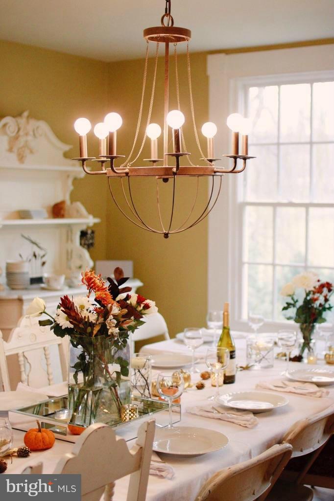 38802 Hughesville Road Hamilton, VA 20158 - Photo 11 of 30 Dining Room