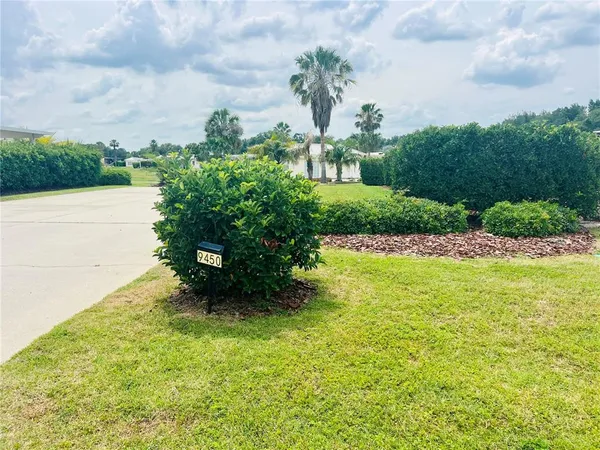 a view of an outdoor space and a yard