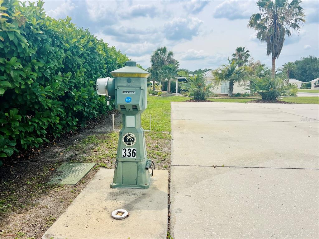 9450 Southeast 47th Way Webster, FL 33597 - Photo 6 of 34