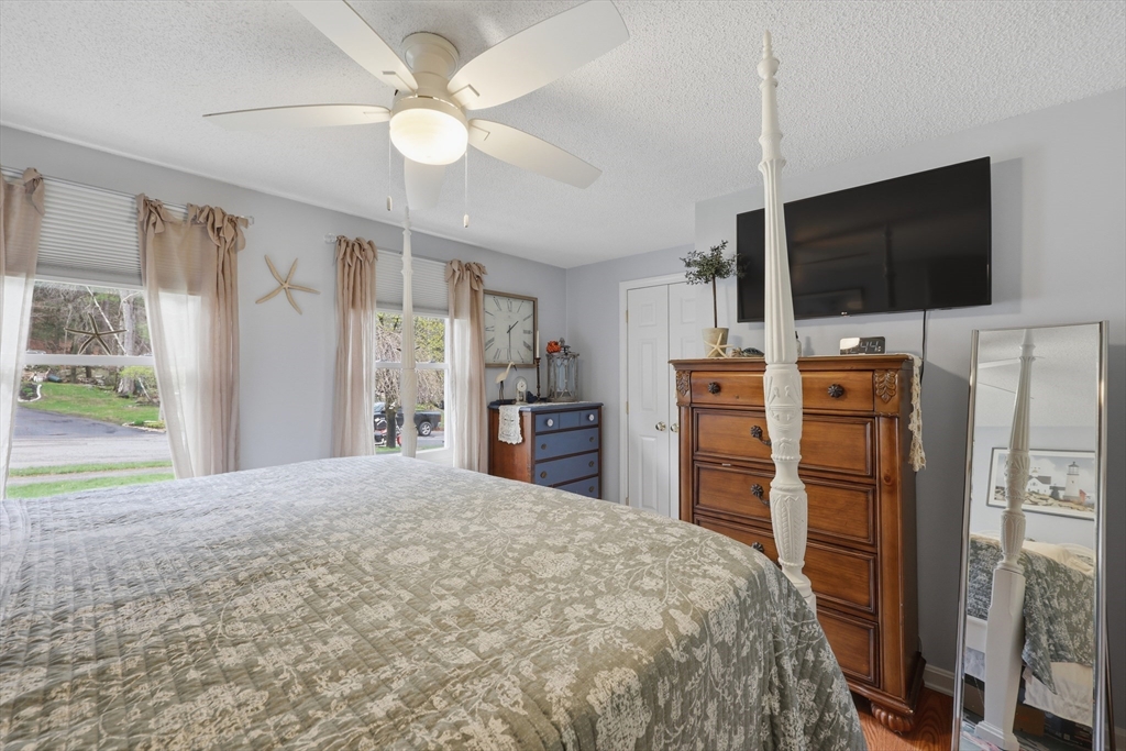 294 Stoneybrook Road Fitchburg, MA 01420 - Photo 16 of 36