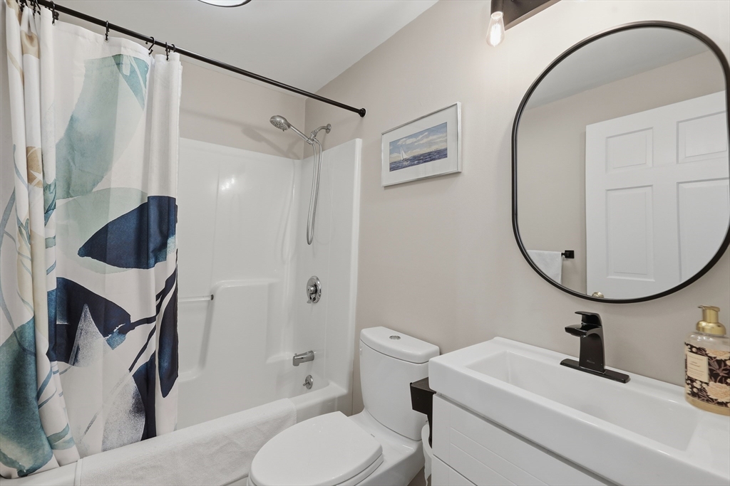 294 Stoneybrook Road Fitchburg, MA 01420 - Photo 20 of 36