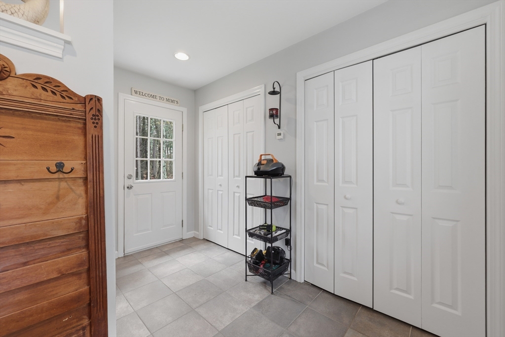 294 Stoneybrook Road Fitchburg, MA 01420 - Photo 21 of 36