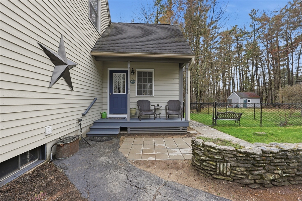 294 Stoneybrook Road Fitchburg, MA 01420 - Photo 5 of 36