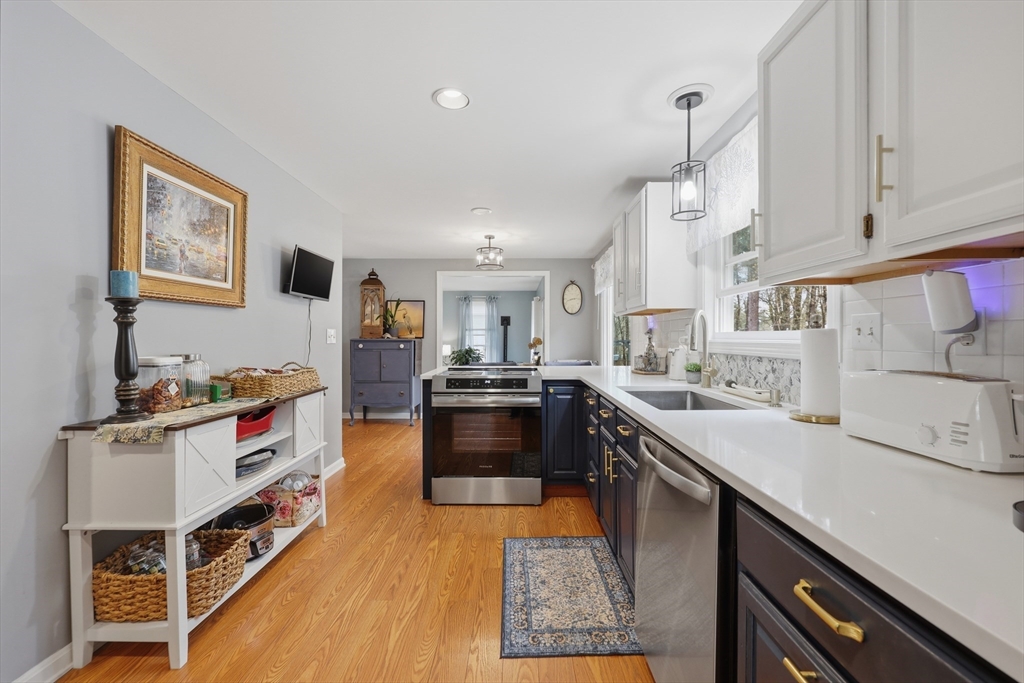 294 Stoneybrook Road Fitchburg, MA 01420 - Photo 8 of 36