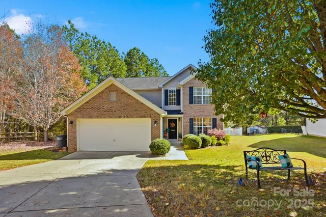 $445,000 | 7200 Cascading Pines Drive, Tega Cay, SC 29708