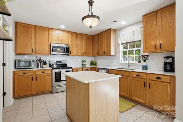 $445,000 | 7200 Cascading Pines Drive, Tega Cay, SC 29708