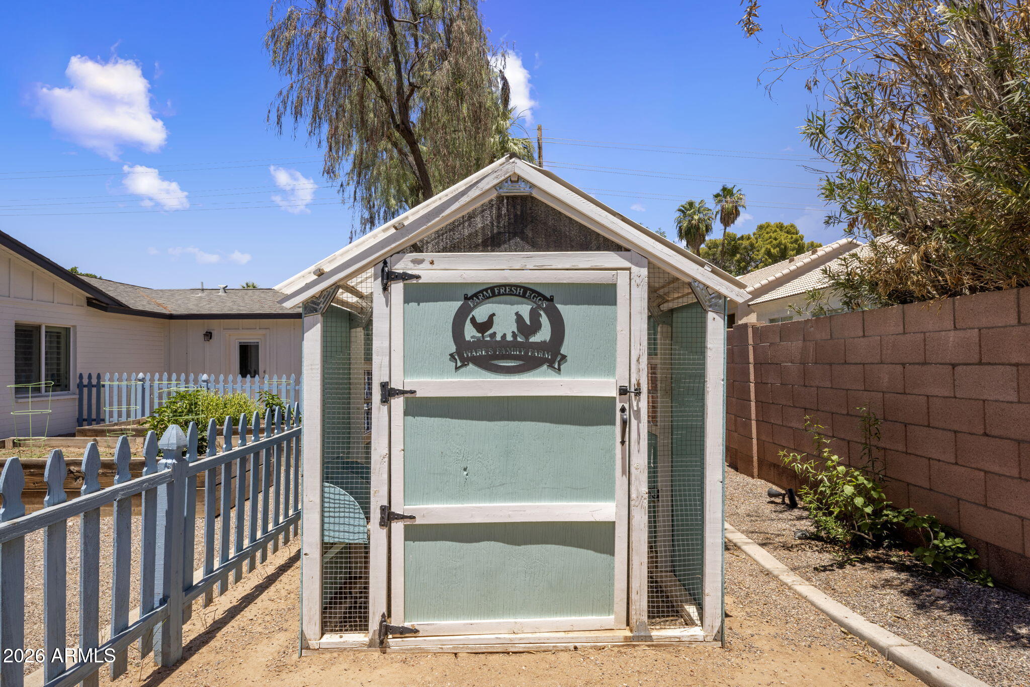 4145 East Osborn Road Phoenix, AZ 85018 - Photo 43 of 45 chicken coop