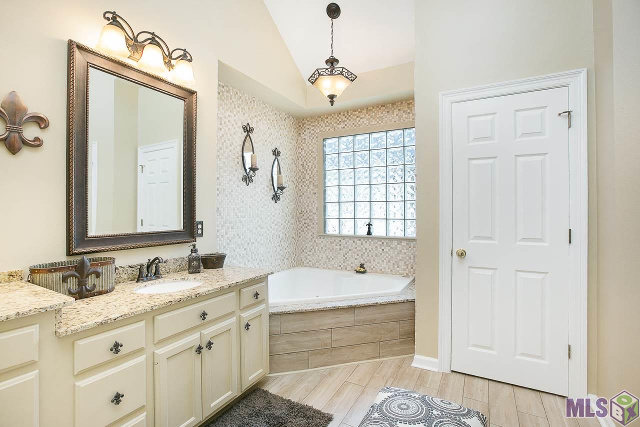 15340 Randi Court Prairieville, LA 70769 - Photo 29 of 32 Gallery Image 29