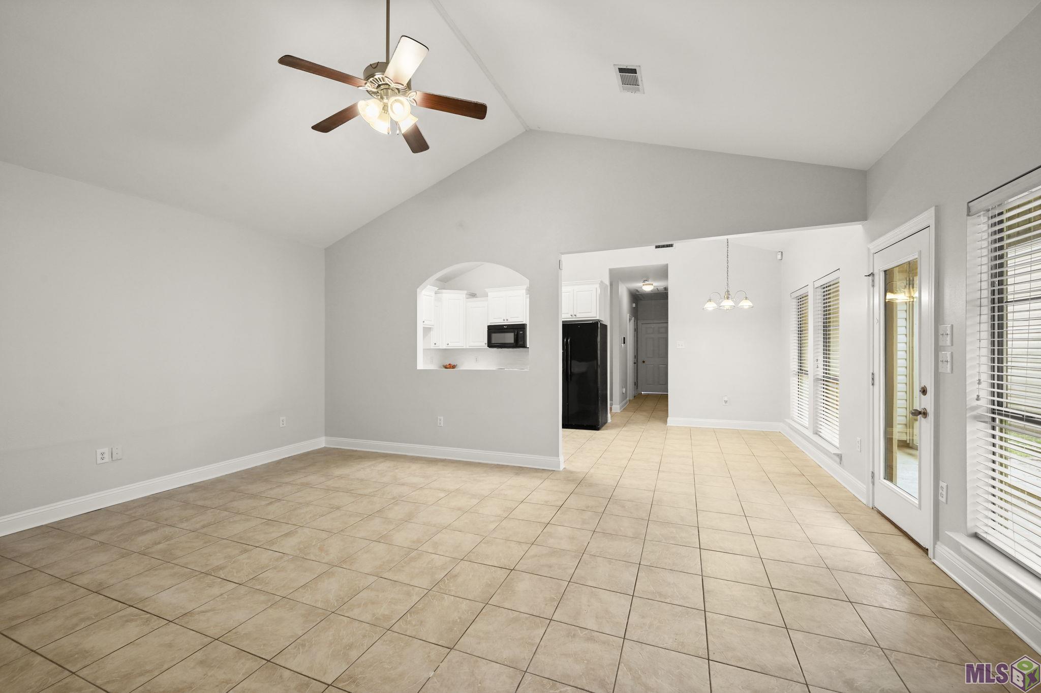 15052 Rimrock Court Baton Rouge, LA 70819 - Photo 2 of 20