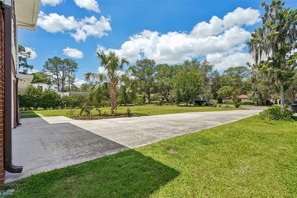 6827 Southwest 35th Way Gainesville, FL 32608 - Photo 7 of 51