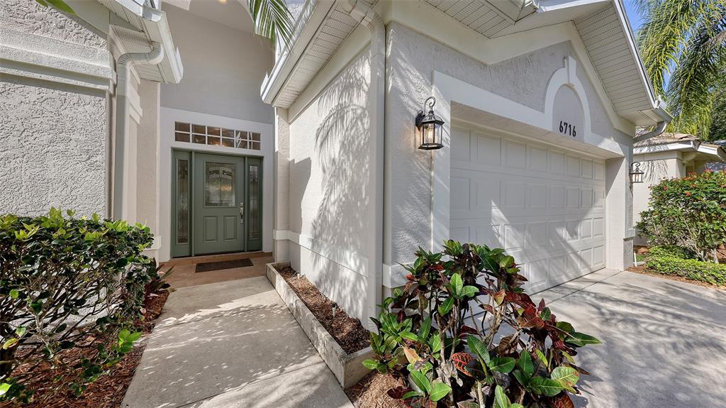 6716 Spring Moss Place Lakewood Ranch, FL 34202 - Photo 4 of 52