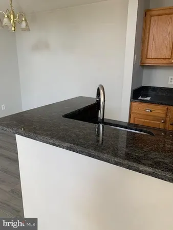 a close view of sink