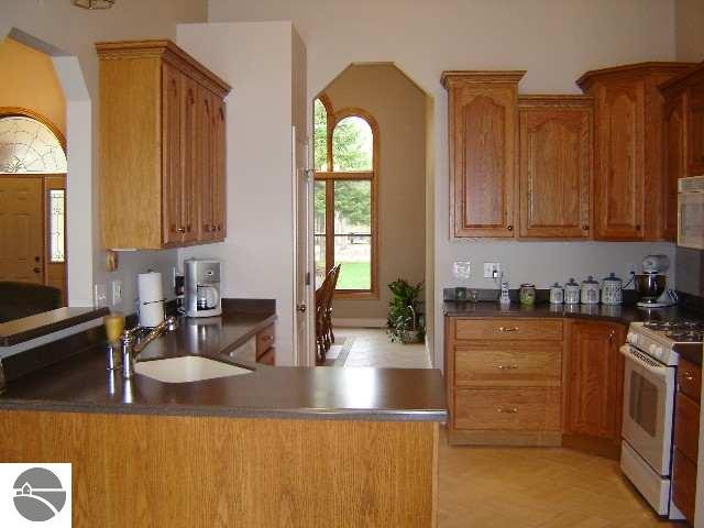 6323 South Betsie River Road Interlochen, MI 49643 - Photo 13 of 24 1722439-12.JPG