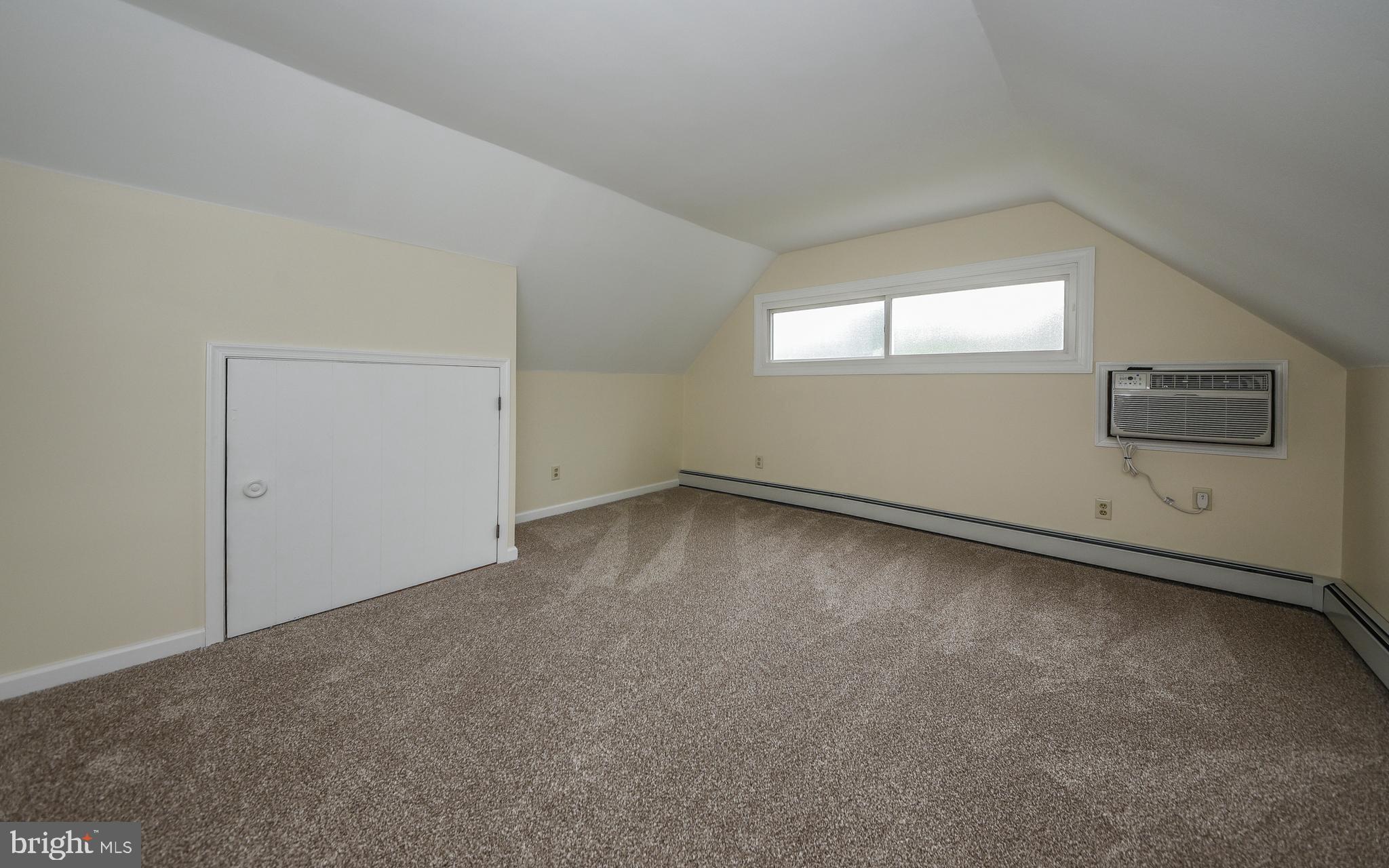 31 Silverbell Road Levittown, PA 19056 - Photo 33 of 44 Gallery Image 33