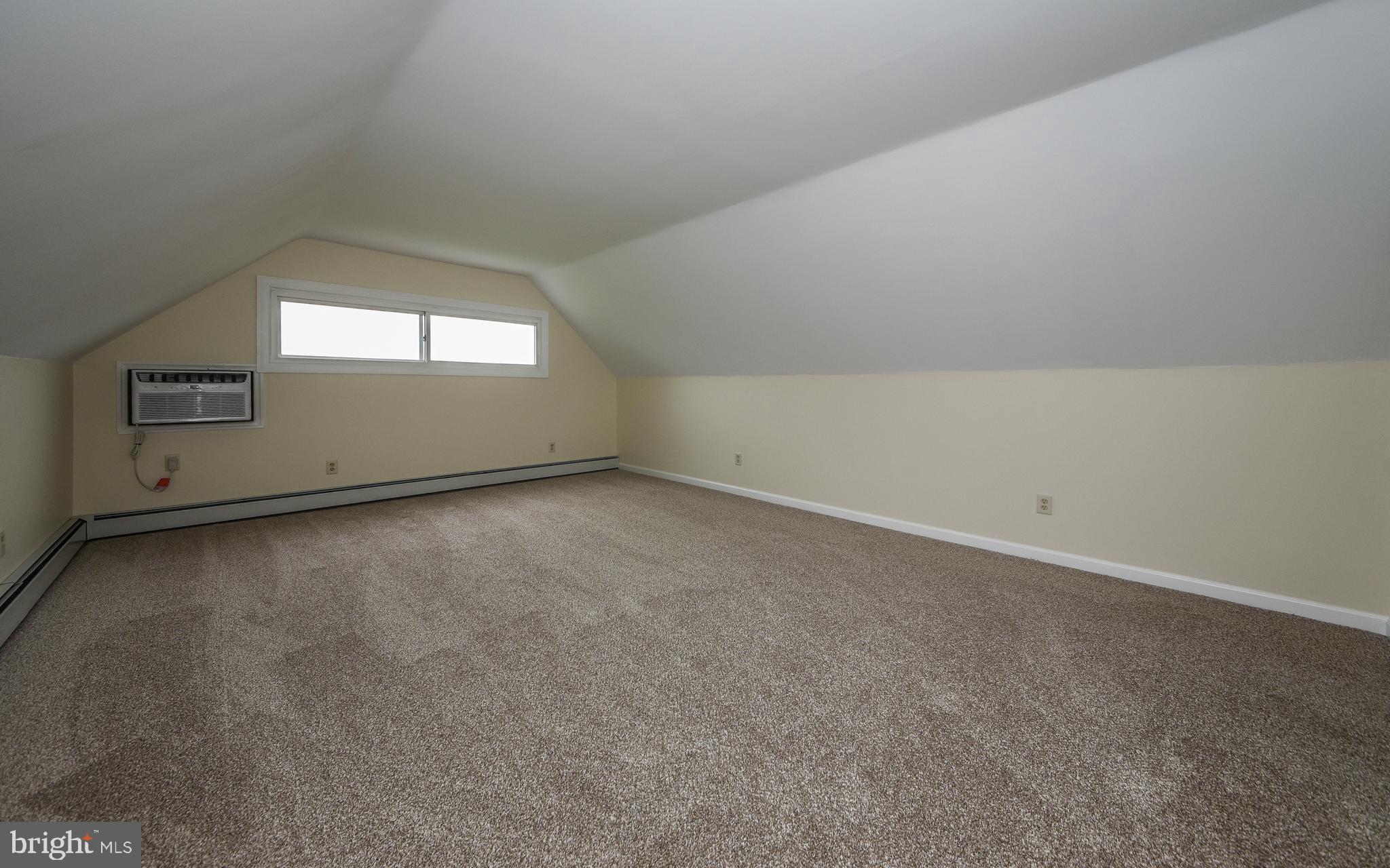 31 Silverbell Road Levittown, PA 19056 - Photo 35 of 44 Gallery Image 35