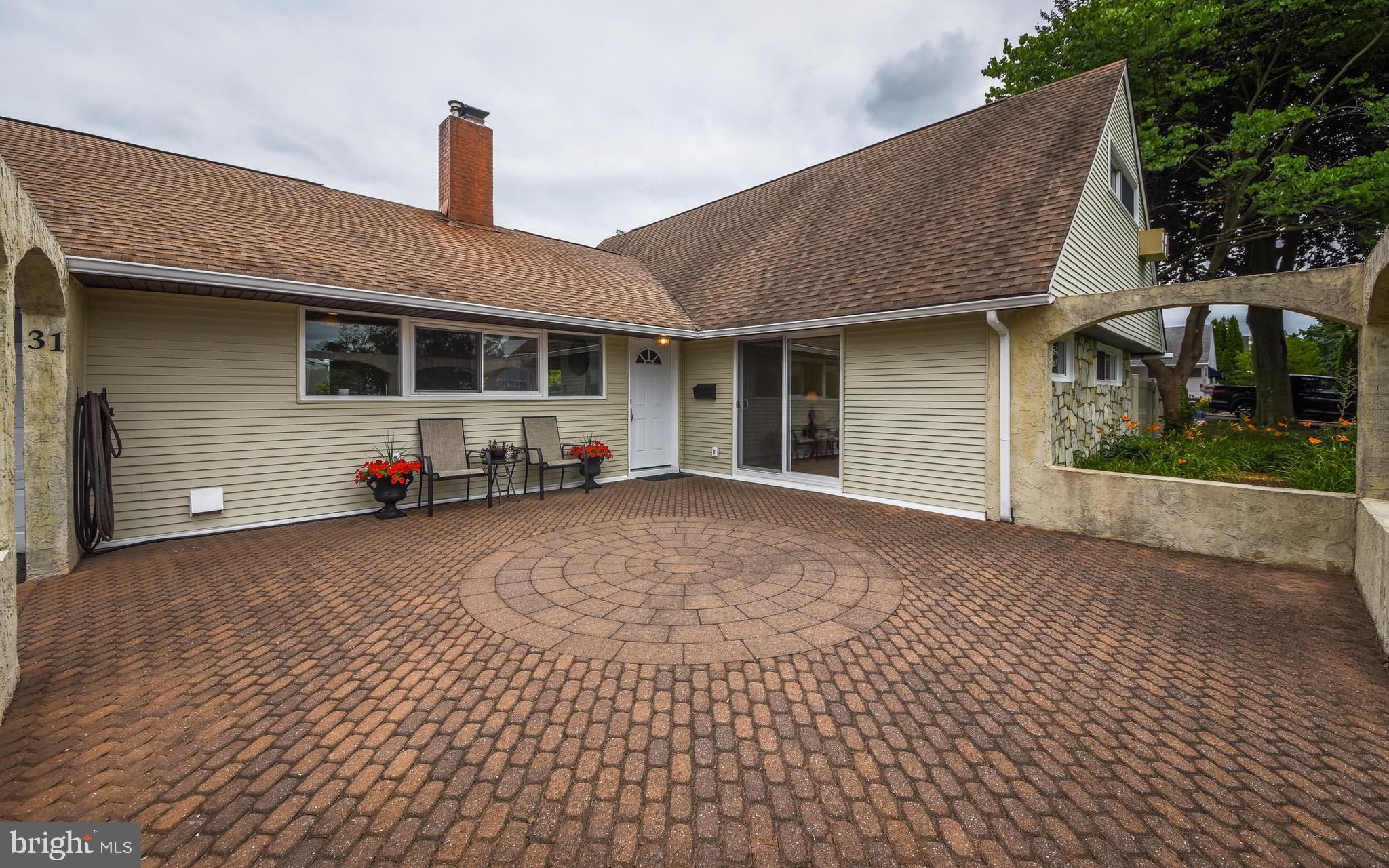 31 Silverbell Road Levittown, PA 19056 - Photo 6 of 44 Gallery Image 6