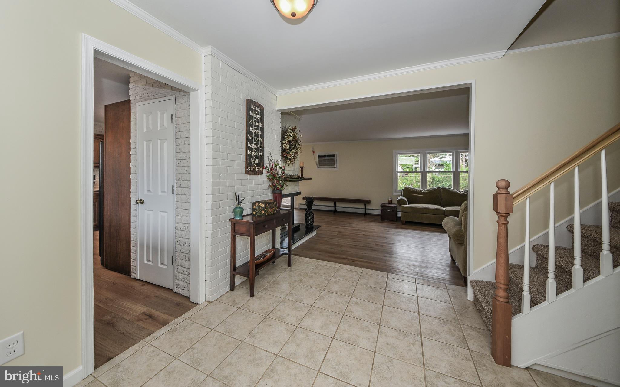 31 Silverbell Road Levittown, PA 19056 - Photo 8 of 44 Gallery Image 8