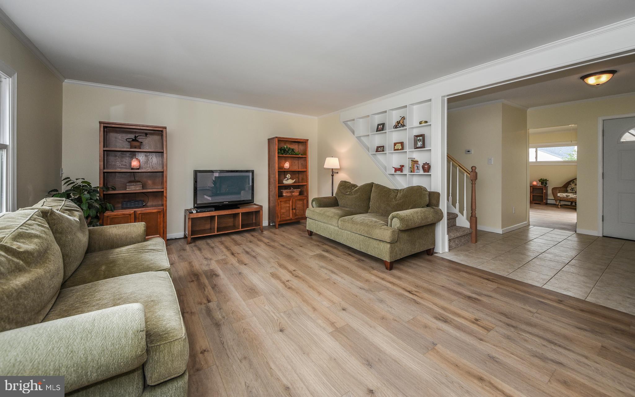 31 Silverbell Road Levittown, PA 19056 - Photo 10 of 44 Gallery Image 10
