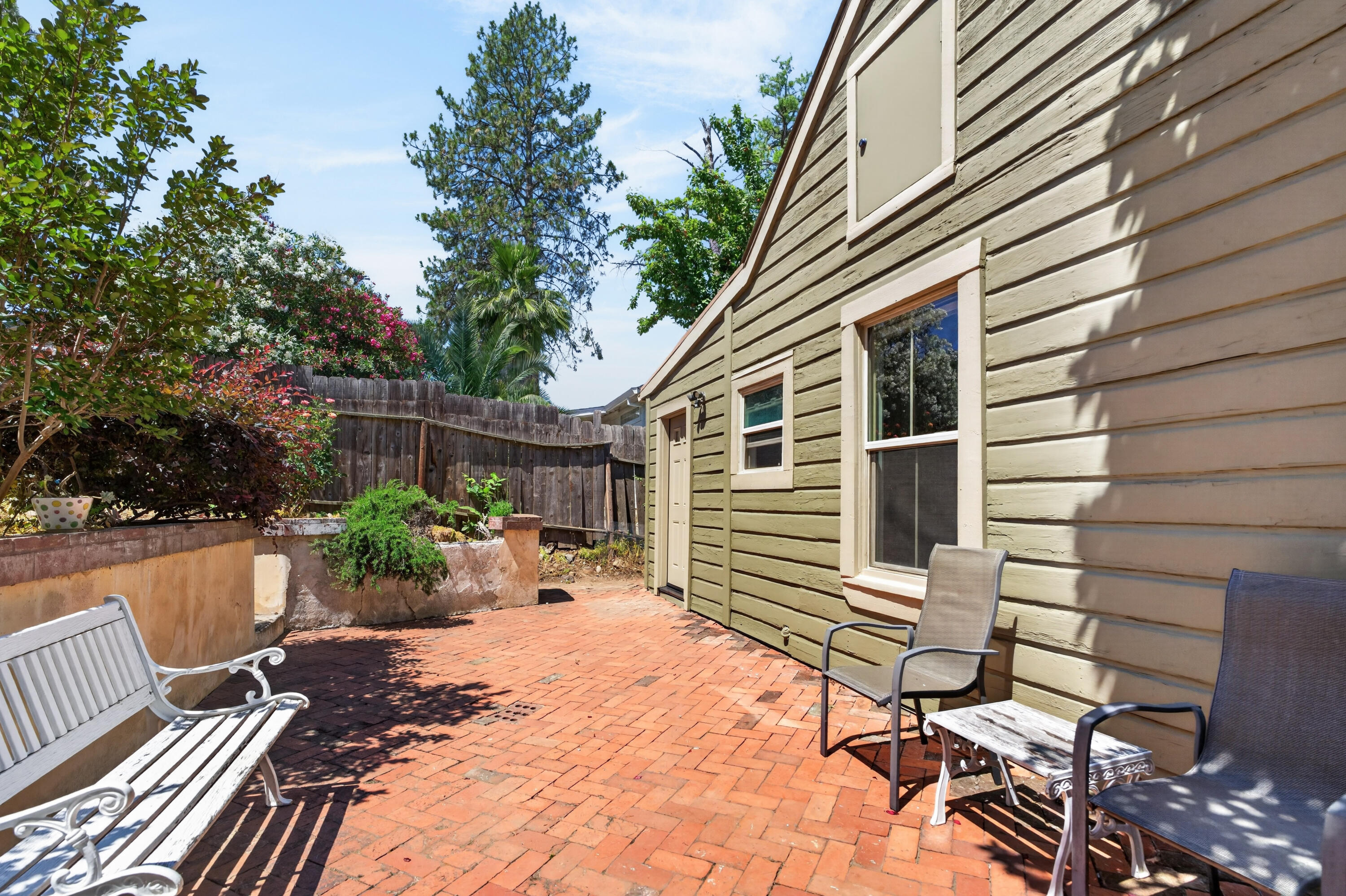 2405 Butte Street Redding, CA 96001 - Photo 37 of 45 2405 Butte St-02722