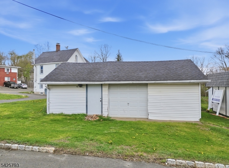 10 Brighton Avenue Andover, NJ 07821 - Photo 7 of 27