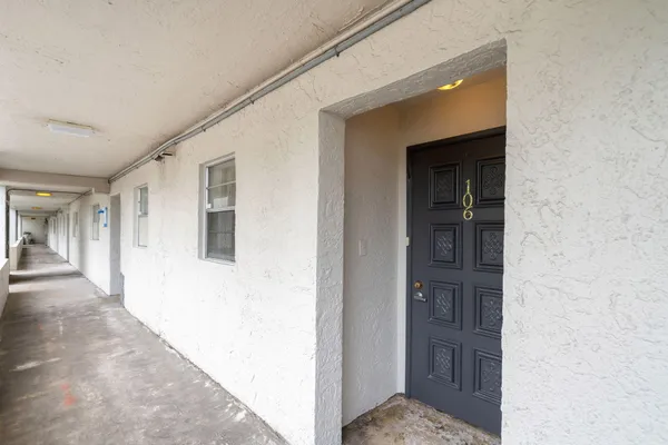 $1,800 | 5900 Northwest 44th Street, Unit 106, Lauderhill, FL 33319