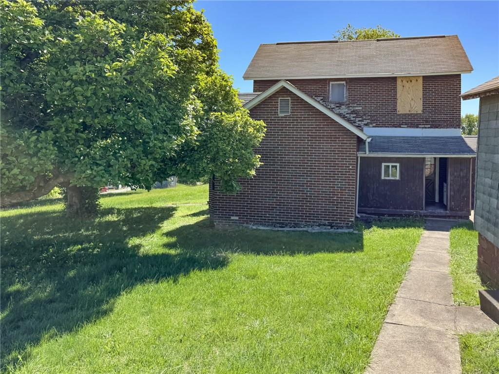 605 Maple Street Merrittstown, PA 15463 - Photo 3 of 21