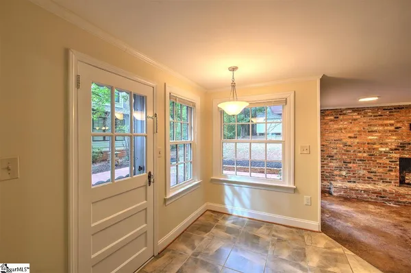 $3,250 | 10 Buist Avenue, Greenville, SC 29609