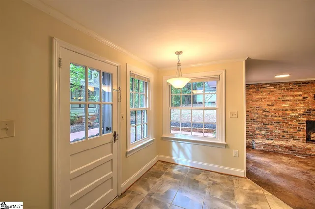 $3,250 | 10 Buist Avenue, Greenville, SC 29609